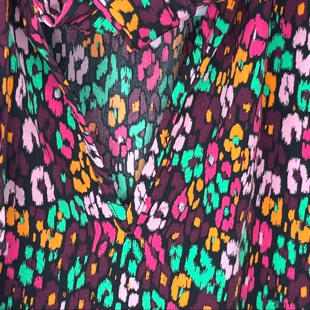 NWT Who What Wear‎ Colorful Top Women's Size Small - Picture 2 of 2